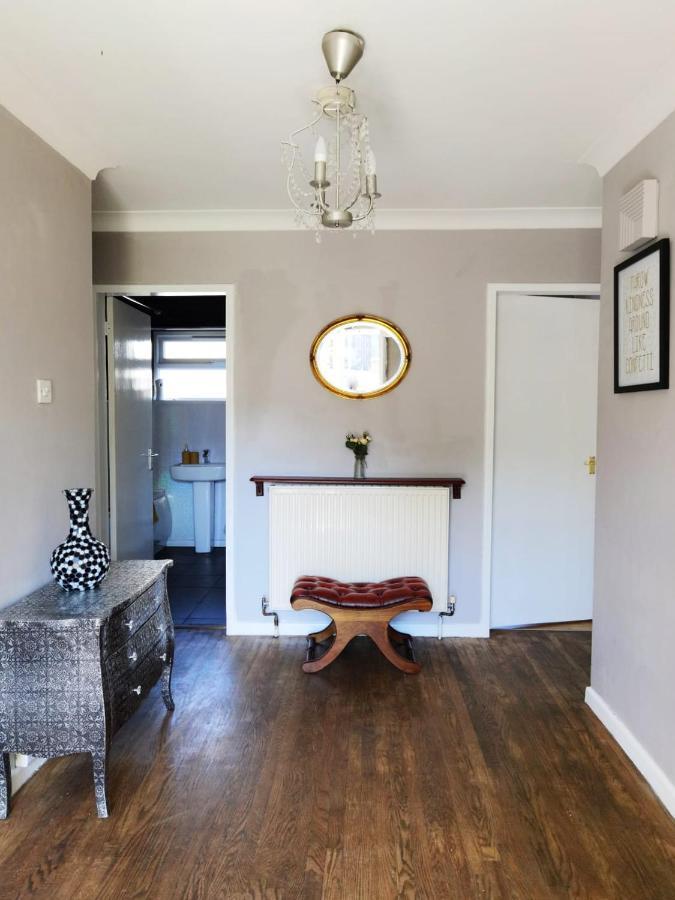 Fourth Avenue, Lovely Bungalow Available For Guests And Contractors Parking Wifi Nottingham Exterior photo